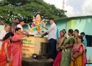 वाशी येथे गणपती बाप्पाचे कृत्रिम तलावात विसर्जन