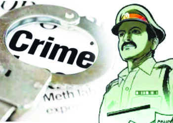 तरूणीची छेड काढणारे पोलीस निलंबित