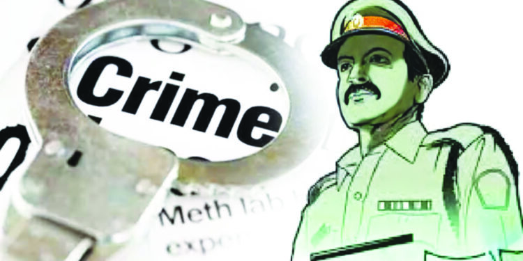 तरूणीची छेड काढणारे पोलीस निलंबित