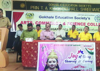 विद्यार्थ्यांनी कामाप्रती निष्ठा ठेवावी: विवेक मुगळेकर