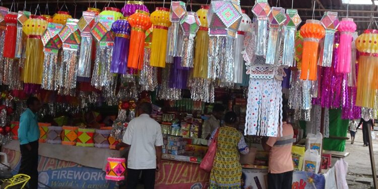 दिवाळी सणाच्या लगबगीला वेग!