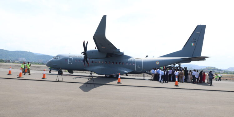 नवी मुंबई विमानतळावर पहिलं लँडिंग