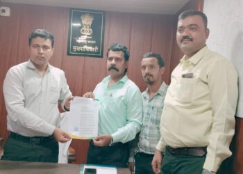 शार्लेट लेक स्वच्छतेबाबत मुख्याधिकार्‍यांशी चर्चा