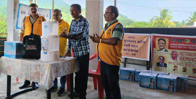 अंगणवाड्यांना वॉटर फिल्टरचे वाटप