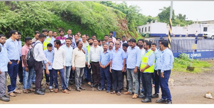 अदानीविरोधात स्थानिक कामगार आक्रमक