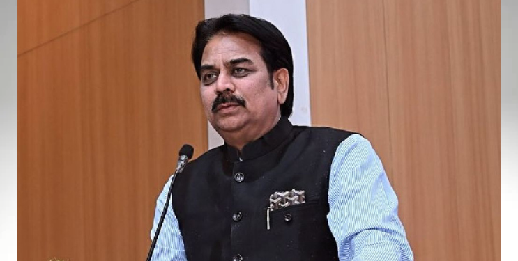 हर्षवर्धन पाटलांच्या हाती तुतारी