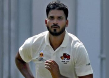 जुनेद खान रिक्षाचालक ते मुंबईचा वेगवान गोलंदाज