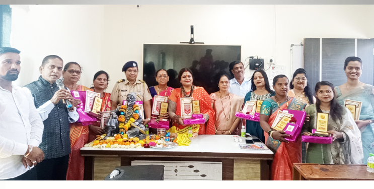 संस्थेच्या माध्यमातून नवदुर्गांचा सन्मान