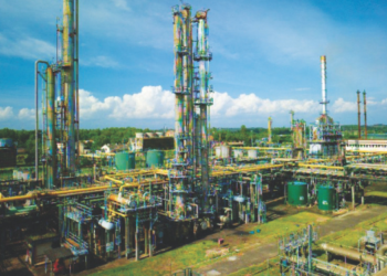 सोन्याच्या धुरात विकास खुंटला