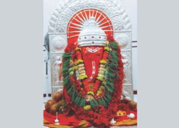 सिद्धिविनायक मंदिरात भाविकांची गर्दी