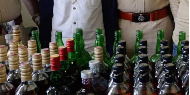 गोवा बनावटीची अवैध दारु जप्त
