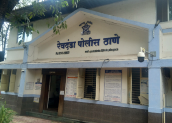 वळके येथे चाकूचा धाक दाखवून चोरी