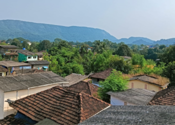 शेतजमिनी बळकावण्याचा घाट