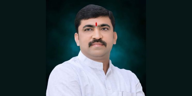 कर्जतचे सुधाकर घारे कोट्यवधींचे मालक