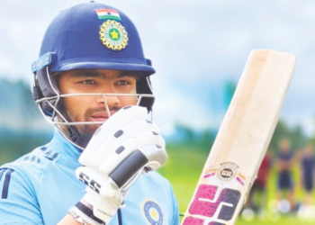 अभिषेकसोबत रिंकूची सलामी