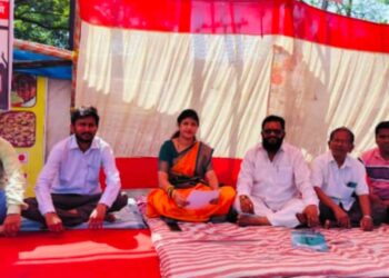 खाने आंबिवली ग्रामस्थांकडून बेमुदत धरणे आंदोलन