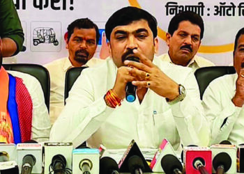 थोरवेंंच्या जाहीरनाम्याची घारेंकडून पोलखोल