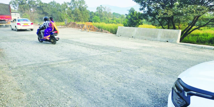 रस्त्याचे काँक्रिटीकरण निकृष्ट दर्जाचे- भाजप कार्यकर्ते सुनील गोगटे