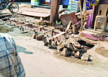 दादर पुलावरील गटाराचे काम संथ गतीने