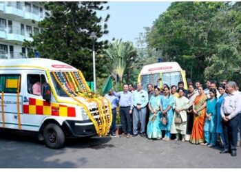 आरसीएफची मोबाईल मेडिकल व्हॅनव्दारे वैद्यकीय सेवा