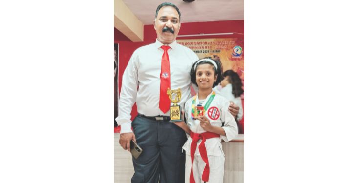 कायरा घरतची उत्कृष्ट कामगिरी