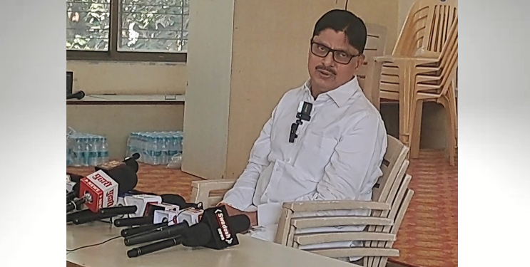 पराभवाचे खापर फोडायला मीच दगड मिळालो का?