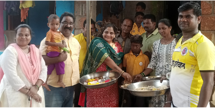 आदिवासी बांधवांची दिवाळी गोड