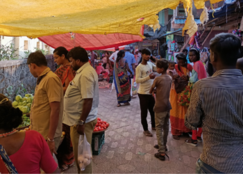 तळा शहरात आठवडा बाजाराला सुरुवात