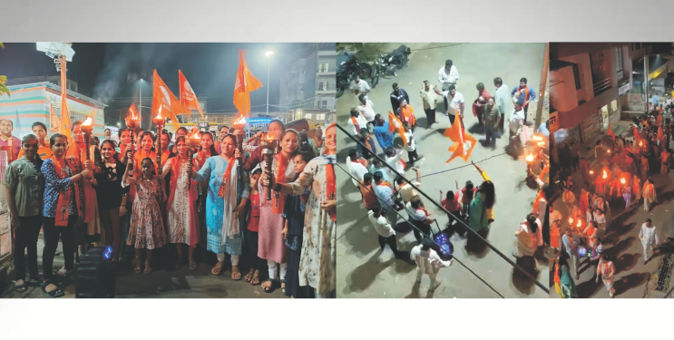 पोलादपूरमध्ये मविआची मशाल घेऊन रॅली