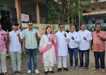 स्नेहल जगताप यांनी बजावला मतदानाचा हक्क