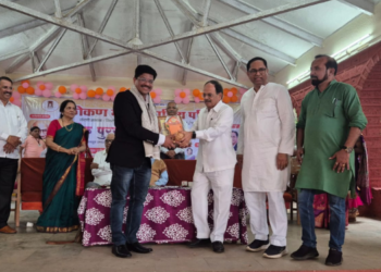 रमेश धनावडे यांचा सन्मान