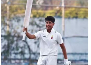 सेहवागच्या लेकाचा भीम पराक्रम