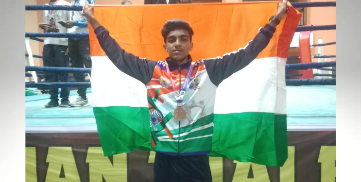 दिशांत भोईरला सुवर्ण पदक