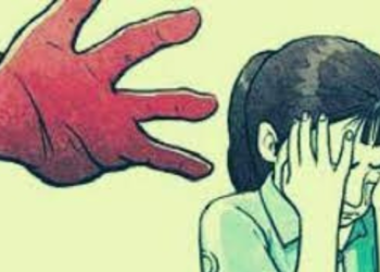 खासगी शाळेत तीन विद्यार्थिनींचा विनयभंग