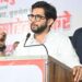 बाकड्यावर नाचणार्‍याला खाली खेचा- आदित्य ठाकरे