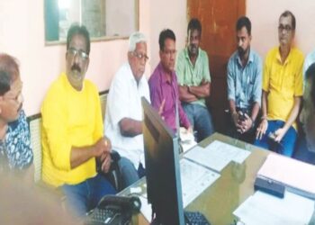 आगाराला टाळे ठोकण्याचा इशारा