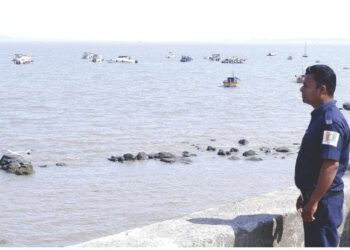 सुरक्षा रक्षक मानधनाविना