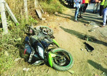 पिकअपच्या धडकेत दुचाकीवरील दोघे गंभीर