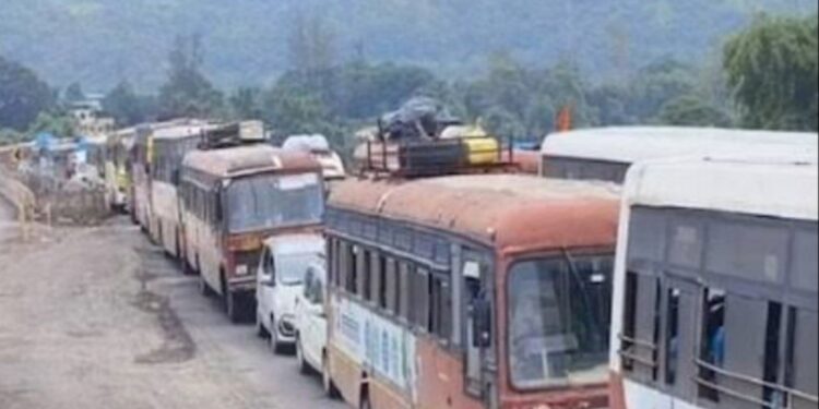 महामार्गावर वाहतूक कोंडी