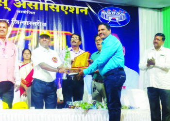 जीवन पाटील यांना द्रोणागिरी भूषण पुरस्कार