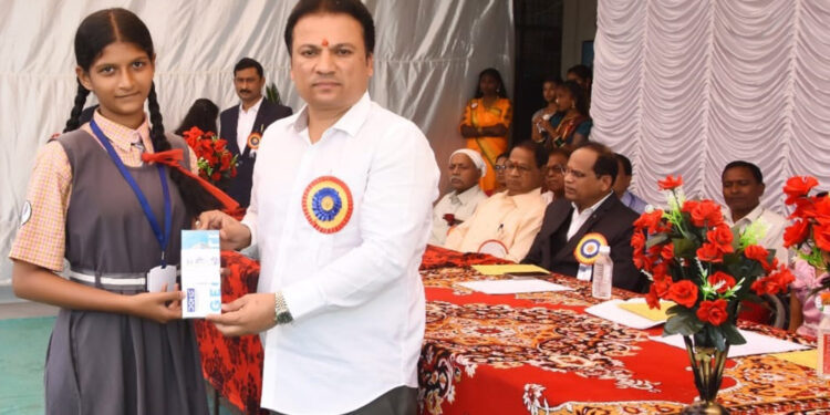 जेएम म्हात्रे संस्थेच्या स्कूलचे वार्षिक स्नेहसंमेलन