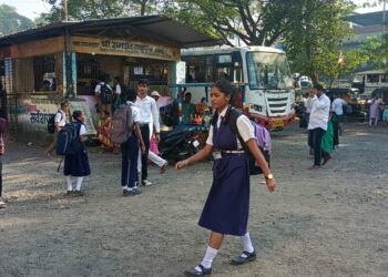 खोपोली शहर बसस्थानकाची दुरवस्था