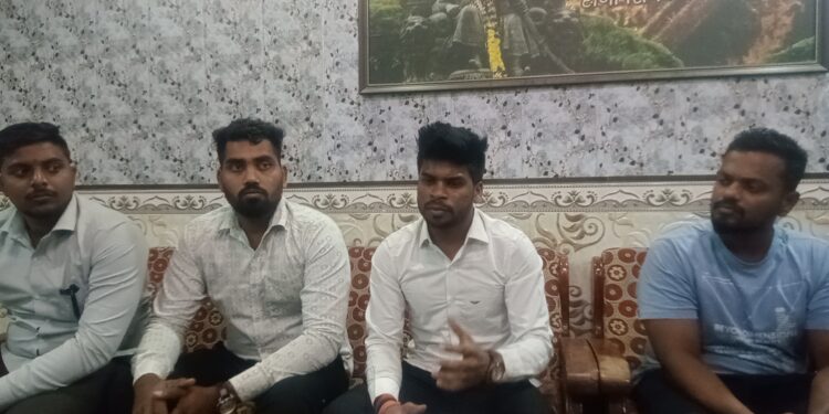 पागोटे सरपंचांवर जीवघेणा हल्ला