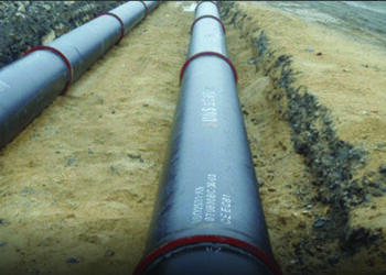 सांडपाणी पाईपलाईन कापण्याचा प्रयत्न