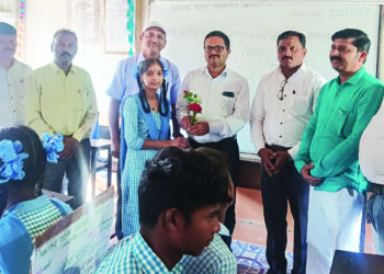 ज्ञानाला विज्ञानाची जोड आवश्यक- रमेश चव्हाण