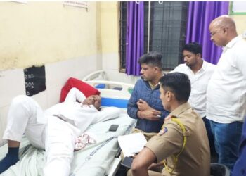 गाडी काढण्याच्या वादावरून मारहाण