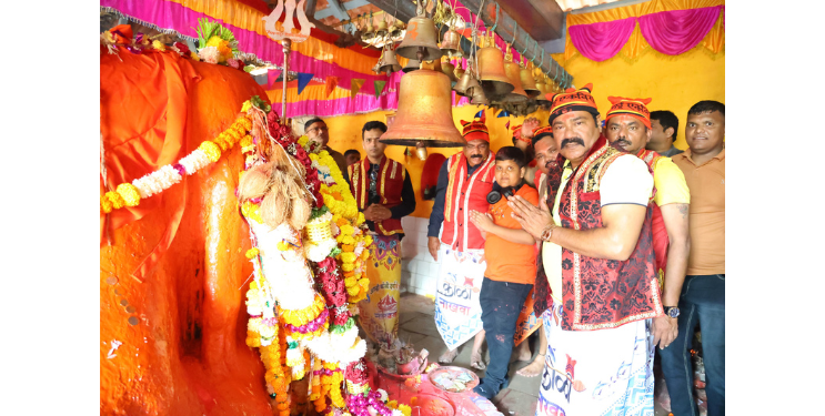 आगरी-कोळी बांधवांनी घेतले वेताळ देवाचे दर्शन