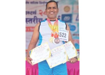 खेलो मास्टर्स गेममध्ये अ‍ॅड.गजानन डुकरेंची तीन पदकांना गवसणी