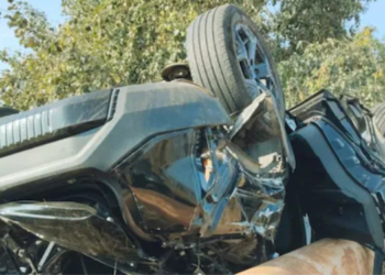 कारचा भीषण अपघात; दोन शिकाऊ वैमानिकांचा मृत्यू