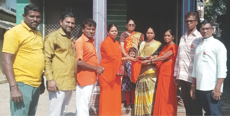 नरेंद्र महाराज संप्रदायातर्फे माधुकरी अभियान